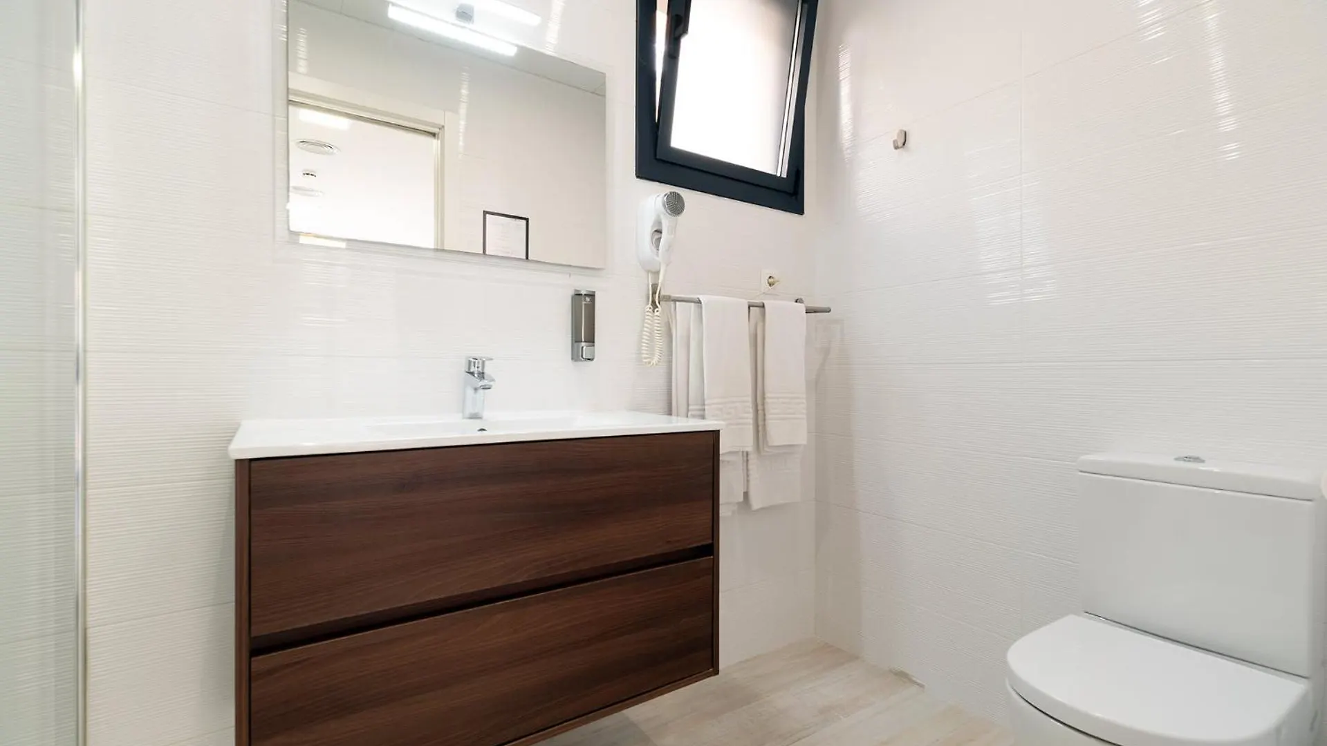 Castell Beach Aparthotel Castelldefels Apartment