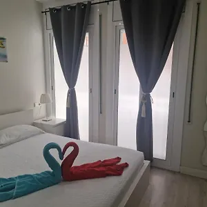 Barcelona, De 2 Habitaciones. Apartament